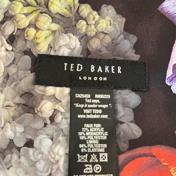 Ted Baker reversible black faux fur scarf NWOT - Picture 14 of 15